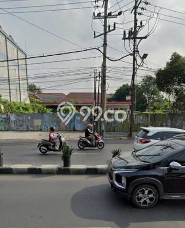 Tanah Disewakan Lokasi Surabaya Seluas 2850m2 Strategis dan Aman Tanah Disewakan Lokasi Surabaya Seluas 2850m2 Strategis dan Aman