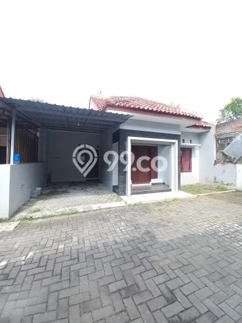 Lokasi strategis! Rumah siap pakai disewakan di Banguntapan LB 80m2 Lokasi strategis! Rumah siap pakai disewakan di Banguntapan LB 80m2