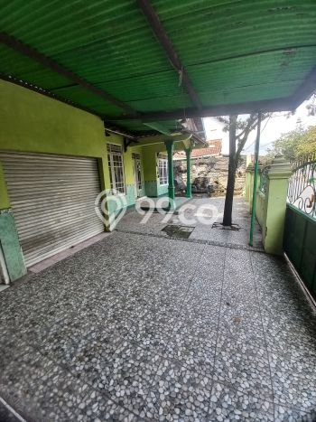 Rumah Strategis Modern Lb 300m2 di Banguntapan, Bantul Rumah Strategis Modern Lb 300m2 di Banguntapan, Bantul