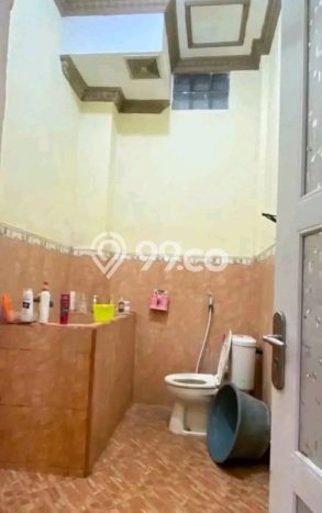 For Sale Rumah 6 Kamar Lokasi Ideal Bagus dan Strategis di Banguntapan For Sale Rumah 6 Kamar Lokasi Ideal Bagus dan Strategis di Banguntapan