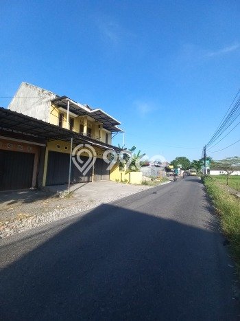 Lokasi terbaik! Rumah siap pakai dikontrakkan di Banguntapan LB 250m2 Lokasi terbaik! Rumah siap pakai dikontrakkan di Banguntapan LB 250m2