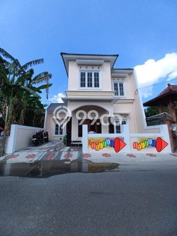 Rumah Modern Minimalis 4 Kamar Siap Huni di Banguntapan Rumah Modern Minimalis 4 Kamar Siap Huni di Banguntapan