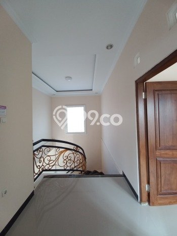 Rumah Modern Minimalis 4 Kamar Siap Huni di Banguntapan Rumah Modern Minimalis 4 Kamar Siap Huni di Banguntapan