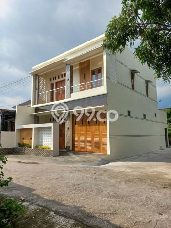 For Sale Rumah 3 Kamar Lokasi Ideal Bagus dan Strategis di Banguntapan For Sale Rumah 3 Kamar Lokasi Ideal Bagus dan Strategis di Banguntapan