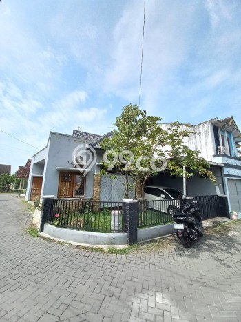 Rumah Strategis Modern Lb 80m2 di Banguntapan, Bantul Rumah Strategis Modern Lb 80m2 di Banguntapan, Bantul