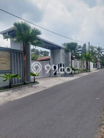 Dijual Cepat Rumah Bagus Siap Huni LB 228m2 di Ngaglik, Sleman Dijual Cepat Rumah Bagus Siap Huni LB 228m2 di Ngaglik, Sleman