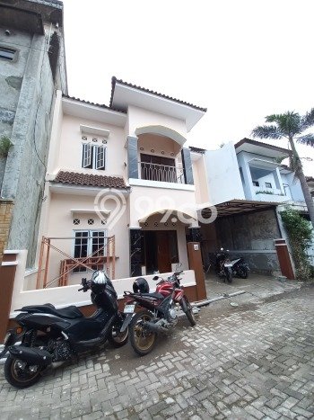 Hunian Cantik Modern Lb 140m2 di Sewon, Bantul Hunian Cantik Modern Lb 140m2 di Sewon, Bantul