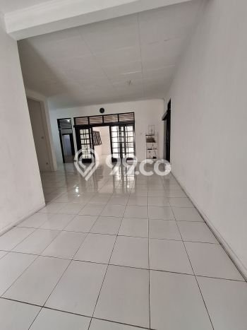 Ready to Use! Luxury House LT 240m2 Desain Elegan di Bintaro Ready to Use! Luxury House LT 240m2 Desain Elegan di Bintaro