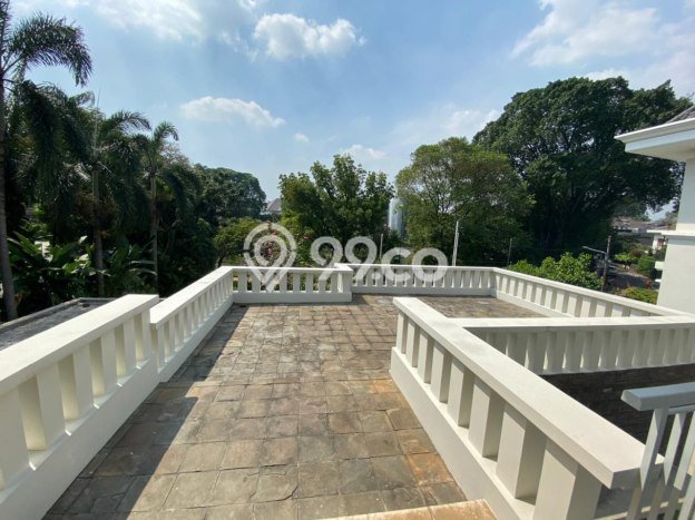Disewakan Rumah Modern di Menteng Harga Rp 2,2 Miliar/ Tahun Disewakan Rumah Modern di Menteng Harga Rp 2,2 Miliar/ Tahun