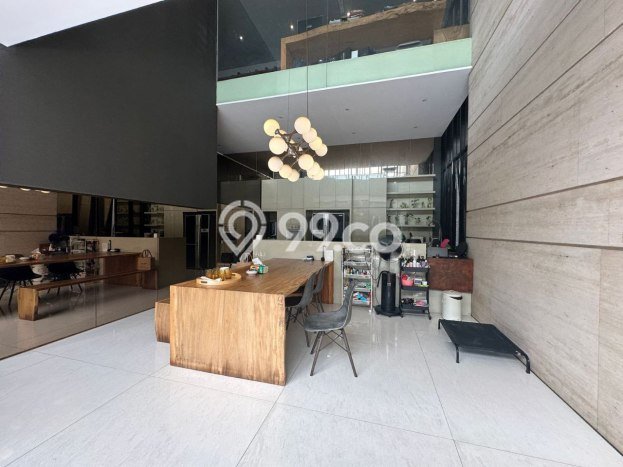 Ready to Use! Luxury House LT 372m2 Desain Elegan di Panglima Polim Ready to Use! Luxury House LT 372m2 Desain Elegan di Panglima Polim