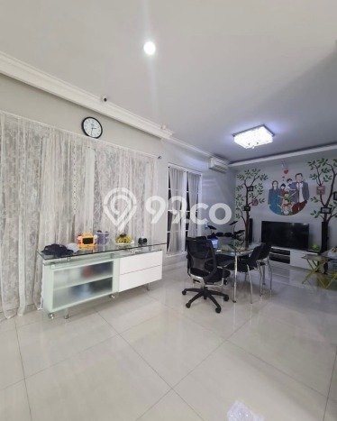 Ready to Use! Luxury House LT 130m2 Desain Elegan di Cipete Ready to Use! Luxury House LT 130m2 Desain Elegan di Cipete