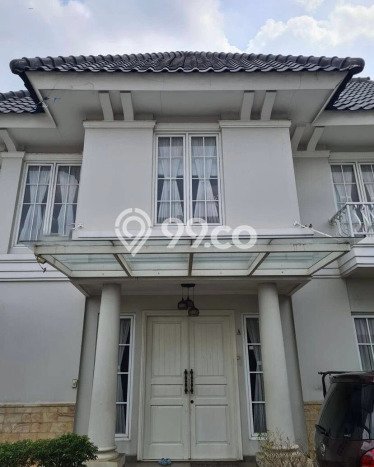 Ready to Use! Luxury House LT 130m2 Desain Elegan di Cipete Ready to Use! Luxury House LT 130m2 Desain Elegan di Cipete