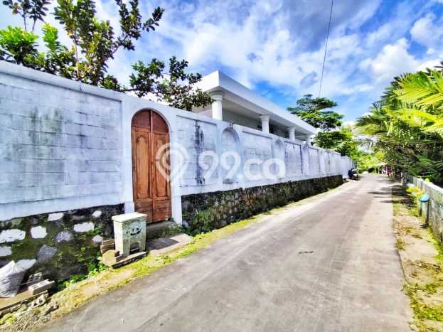 Hunian Elit LB 600m2 Siap Huni Desain Elegan di Sleman, Yogyakarta Hunian Elit LB 600m2 Siap Huni Desain Elegan di Sleman, Yogyakarta