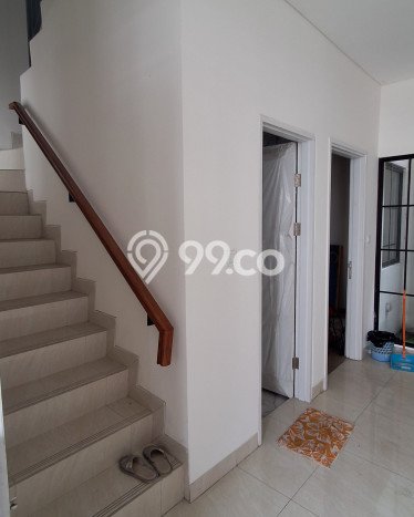 Rumah Kontrakan Tangerang LT 77m2 LB 96m2 Kawasan Suvarna Sutera Rumah Kontrakan Tangerang LT 77m2 LB 96m2 Kawasan Suvarna Sutera