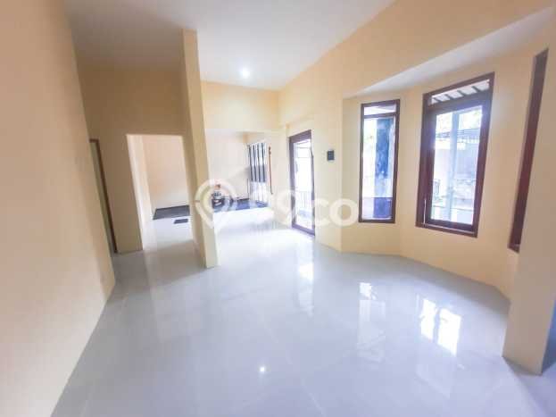 Hunian Cantik Modern Lb 160m2 di Mlati, Sleman Hunian Cantik Modern Lb 160m2 di Mlati, Sleman
