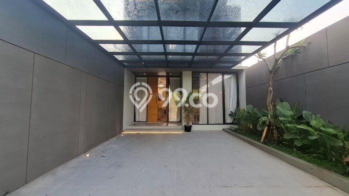 Rumah Modern 4 Kamar LT 165m2 di Maguwoharjo Rumah Modern 4 Kamar LT 165m2 di Maguwoharjo