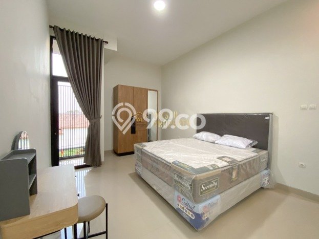 For Sale Rumah 4 Kamar Lokasi Strategis Nyaman dan Strategis di Depok For Sale Rumah 4 Kamar Lokasi Strategis Nyaman dan Strategis di Depok