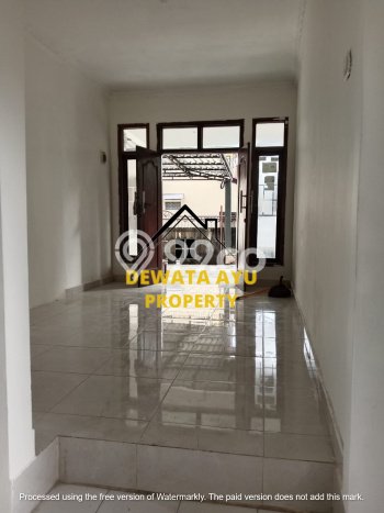 SPECIAL PRICE! Rumah Asri lokasi , LT 164m2m² LB 200m2m² SPECIAL PRICE! Rumah Asri lokasi , LT 164m2m² LB 200m2m²