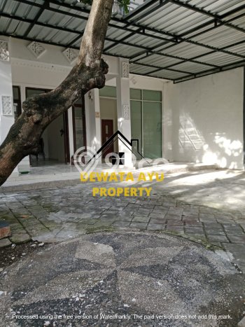 SPECIAL PRICE! Rumah Asri lokasi , LT 164m2m² LB 200m2m² SPECIAL PRICE! Rumah Asri lokasi , LT 164m2m² LB 200m2m²