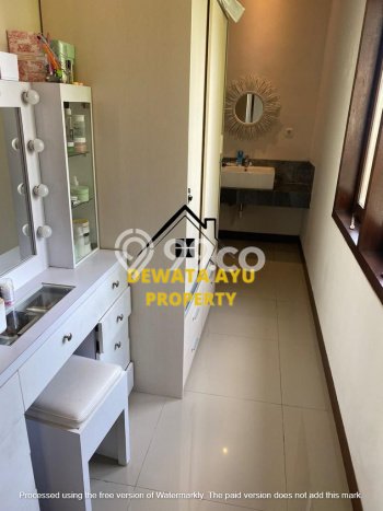 Lokasi Strategis! Vila Kawasan , Ukuran 150m2m², Kualitas Terbaik Lokasi Strategis! Vila Kawasan , Ukuran 150m2m², Kualitas Terbaik