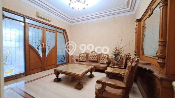 Dijual Rumah Premium dengan Fasilitas Sekitar Komplit di Wiyung, Surabaya Dijual Rumah Premium dengan Fasilitas Sekitar Komplit di Wiyung, Surabaya