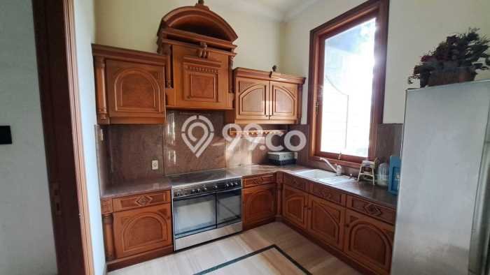 Dijual Rumah Premium dengan Fasilitas Sekitar Komplit di Wiyung, Surabaya Dijual Rumah Premium dengan Fasilitas Sekitar Komplit di Wiyung, Surabaya