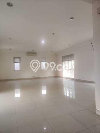 Kantor Dijual di Surabaya LT 700m2 & LB 420m2 Lokasi Terbaik! Kantor Dijual di Surabaya LT 700m2 & LB 420m2 Lokasi Terbaik!
