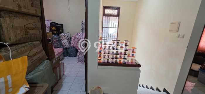 Dijual Hunian Mewah dengan Fasilitas Sekitar Lengkap di Wiyung, Surabaya Dijual Hunian Mewah dengan Fasilitas Sekitar Lengkap di Wiyung, Surabaya