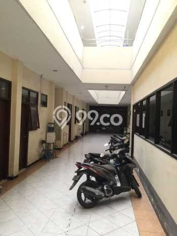 Unit Kost Dijual di Wonocolo dengan 36 Kamar Tidur & Luas Bangunan 1200m2 Unit Kost Dijual di Wonocolo dengan 36 Kamar Tidur & Luas Bangunan 1200m2