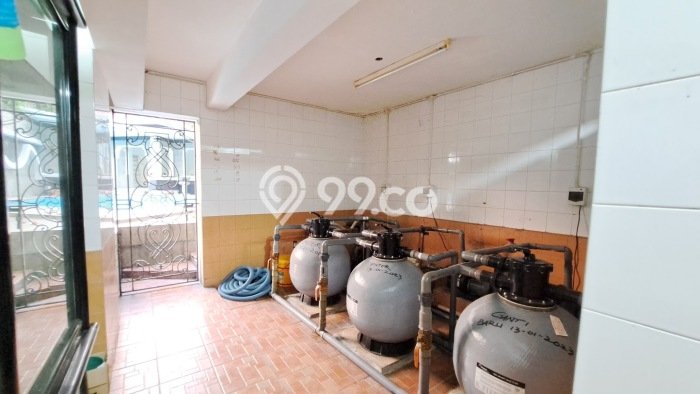 Dijual Rumah Premium dengan Fasilitas Sekitar Komplit di Wiyung, Surabaya Dijual Rumah Premium dengan Fasilitas Sekitar Komplit di Wiyung, Surabaya