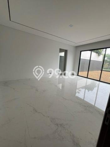 Sewa Rumah Nyaman LT 1160m2 / LB 600m2 di Citraland, Surabaya Sewa Rumah Nyaman LT 1160m2 / LB 600m2 di Citraland, Surabaya
