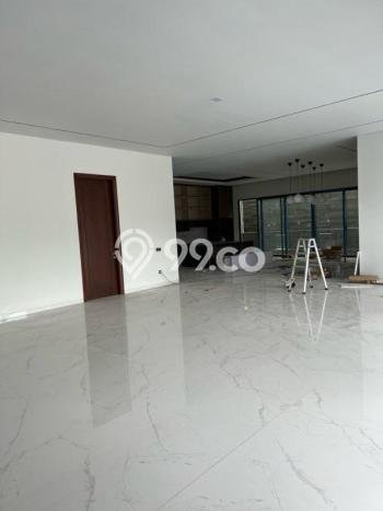 Sewa Rumah Nyaman LT 1160m2 / LB 600m2 di Citraland, Surabaya Sewa Rumah Nyaman LT 1160m2 / LB 600m2 di Citraland, Surabaya