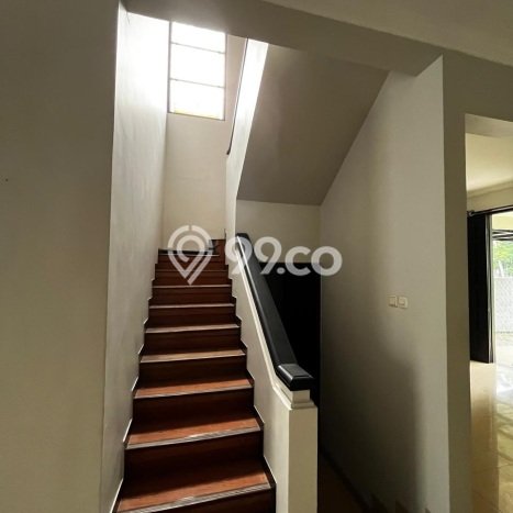 Dijual Rumah Premium dengan Fasilitas Sekitar Lengkap di Wiyung, Surabaya Dijual Rumah Premium dengan Fasilitas Sekitar Lengkap di Wiyung, Surabaya