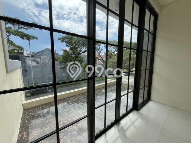 Hunian Mewah Siap Huni LT 240m2 di Wiyung, Surabaya Hunian Mewah Siap Huni LT 240m2 di Wiyung, Surabaya