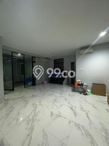 Dijual Rumah Mewah Elegan Dengan View Eksklusif di Pakuwon CIty, Surabaya Dijual Rumah Mewah Elegan Dengan View Eksklusif di Pakuwon CIty, Surabaya