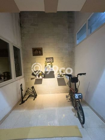 Rumah Mewah Siap Huni LT 225m2 di Sukolilo, Surabaya Rumah Mewah Siap Huni LT 225m2 di Sukolilo, Surabaya