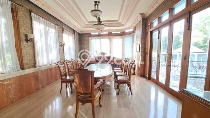 Dijual Rumah Premium dengan Fasilitas Sekitar Komplit di Wiyung, Surabaya Dijual Rumah Premium dengan Fasilitas Sekitar Komplit di Wiyung, Surabaya