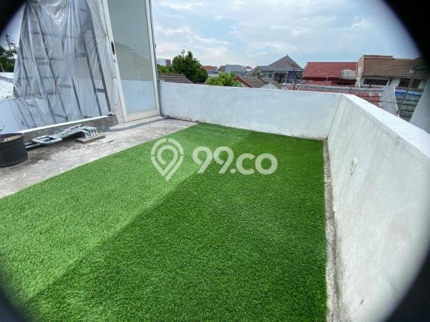 Hunian Elit LB 200m2 Siap Pakai Desain Elegan di Waru, Surabaya Hunian Elit LB 200m2 Siap Pakai Desain Elegan di Waru, Surabaya
