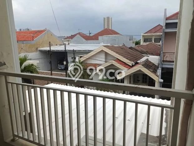 Rumah Minimalis 4 KT di Sutorejo Surabaya Unfurnished Rumah Minimalis 4 KT di Sutorejo Surabaya Unfurnished