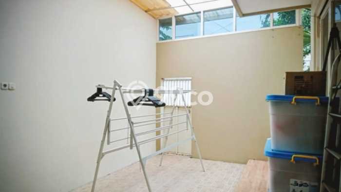 Rumah Strategis Minimalis Lb 150m2 di Sukolilo, Surabaya Rumah Strategis Minimalis Lb 150m2 di Sukolilo, Surabaya