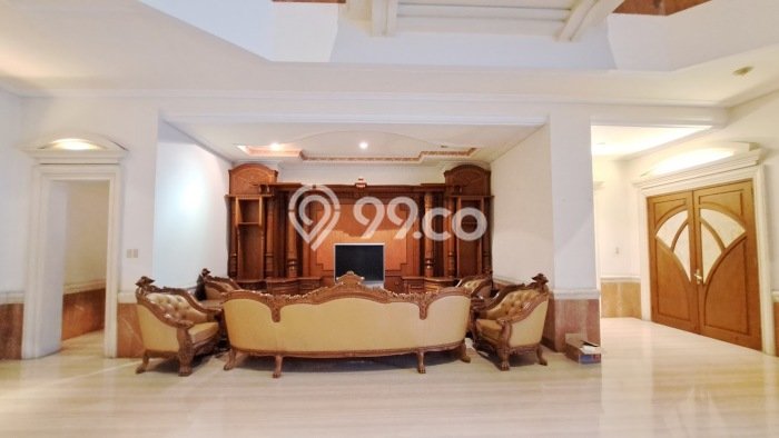Dijual Rumah Premium dengan Fasilitas Sekitar Komplit di Wiyung, Surabaya Dijual Rumah Premium dengan Fasilitas Sekitar Komplit di Wiyung, Surabaya