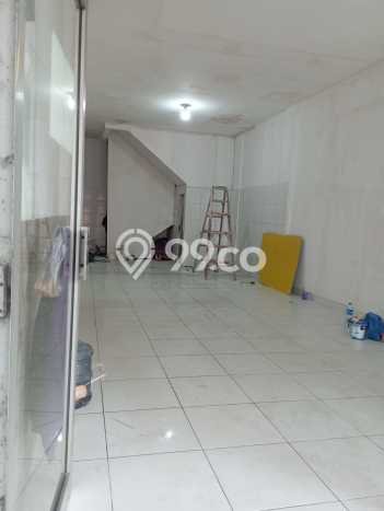 Disewakan Ruko Premium di Jelambar, Luas 300m², Jalan Utama Disewakan Ruko Premium di Jelambar, Luas 300m², Jalan Utama