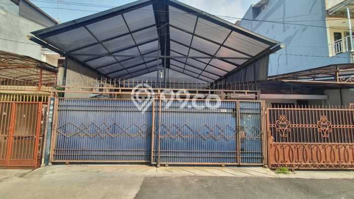 Ready to Use! Premium House LT 140m2 Desain Elegan di Jelambar Ready to Use! Premium House LT 140m2 Desain Elegan di Jelambar