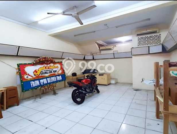 Ruko Kawasan Strategis Kawasan Cengkareng Barat, Luas 200m², Jalan Raya Ruko Kawasan Strategis Kawasan Cengkareng Barat, Luas 200m², Jalan Raya