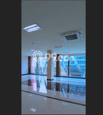 Ruko Kawasan Bisnis di Blok M, Luas 1380m², Akses Strategis Ruko Kawasan Bisnis di Blok M, Luas 1380m², Akses Strategis