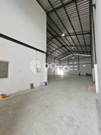 LOKASI PREMIUM! Gudang di Kapuk Kamal, Luas 510m², Jalan Utama, Area Bisnis LOKASI PREMIUM! Gudang di Kapuk Kamal, Luas 510m², Jalan Utama, Area Bisnis