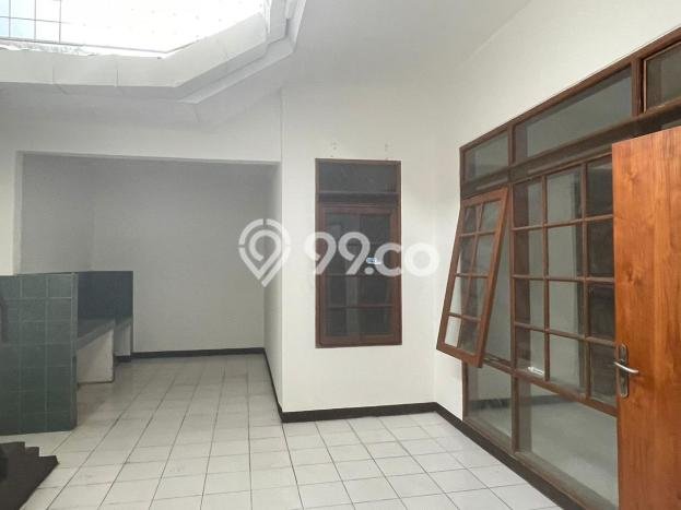Jarang Ada! Rumah Sewa 3 Kamar Nyaman Siap Huni Taman Kopo Indah Jarang Ada! Rumah Sewa 3 Kamar Nyaman Siap Huni Taman Kopo Indah