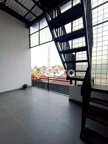 Rumah Strategis Pasteur, Bandung, LT 115m2m² LB 200m2m² Rumah Strategis Pasteur, Bandung, LT 115m2m² LB 200m2m²