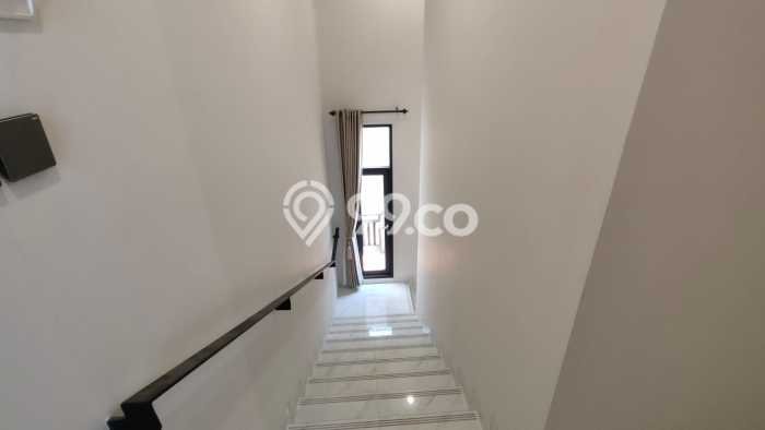 Rumah Elit Modern Tanpa Renovasi di Pondok Hijau Bandung Rumah Elit Modern Tanpa Renovasi di Pondok Hijau Bandung