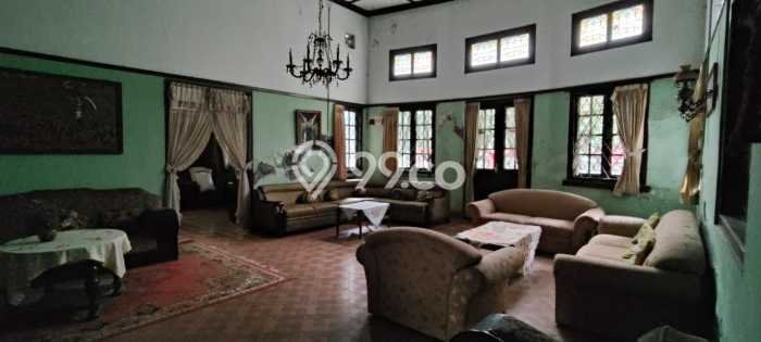 Ready to Use! Premium House LT 1700m2 Desain Elegan di Gatot Subroto Ready to Use! Premium House LT 1700m2 Desain Elegan di Gatot Subroto